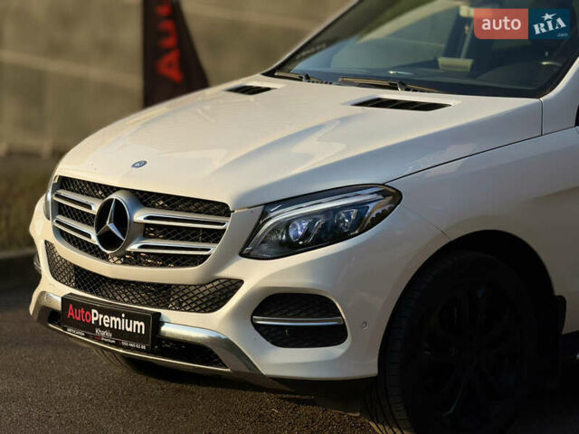Мерседес ГЛЕ-Класс 2015 в Харькове на Automoto.ua Белый Мерседес ГЛЕ-Класс, объемом двигателя 2.14 л и пробегом 193 тыс. км за 26500 $, фото 10 на Automoto.ua