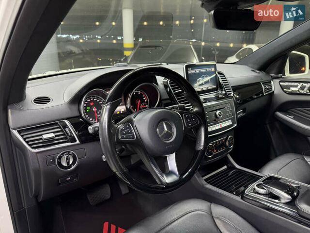 Белый Мерседес ГЛЕ-Класс, объемом двигателя 3 л и пробегом 114 тыс. км за 36500 $, фото 19 на Automoto.ua