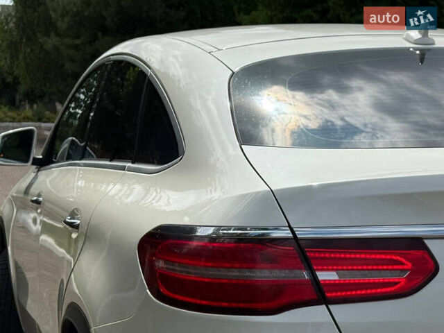 Белый Мерседес ГЛЕ-Класс, объемом двигателя 3 л и пробегом 175 тыс. км за 37800 $, фото 50 на Automoto.ua