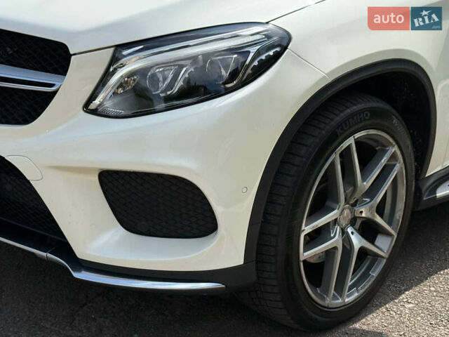 Белый Мерседес ГЛЕ-Класс, объемом двигателя 3 л и пробегом 175 тыс. км за 37800 $, фото 3 на Automoto.ua