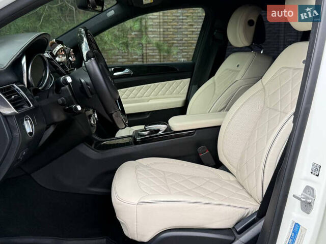 Белый Мерседес ГЛЕ-Класс, объемом двигателя 3 л и пробегом 175 тыс. км за 37800 $, фото 67 на Automoto.ua