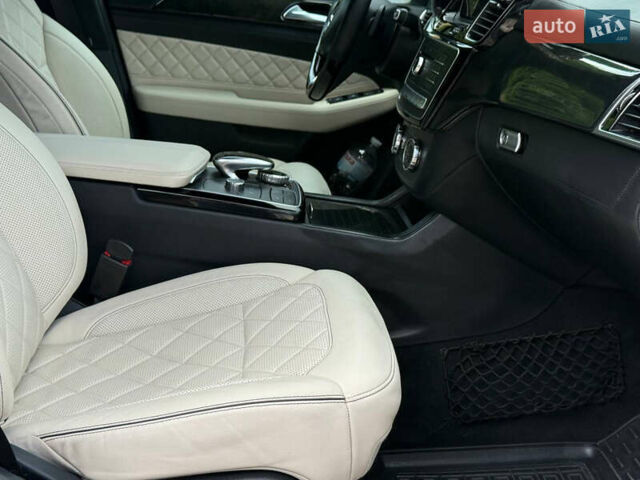 Белый Мерседес ГЛЕ-Класс, объемом двигателя 3 л и пробегом 175 тыс. км за 37800 $, фото 16 на Automoto.ua