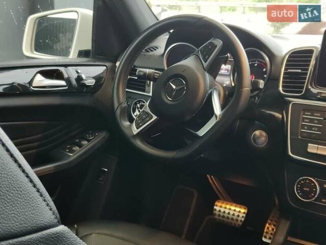 Белый Мерседес ГЛЕ-Класс, объемом двигателя 2.1 л и пробегом 160 тыс. км за 32200 $, фото 16 на Automoto.ua
