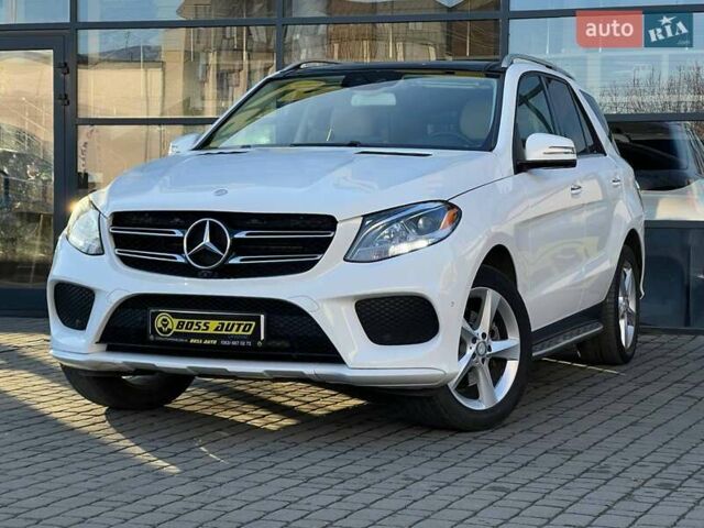 Белый Мерседес ГЛЕ-Класс, объемом двигателя 3.5 л и пробегом 111 тыс. км за 28000 $, фото 2 на Automoto.ua
