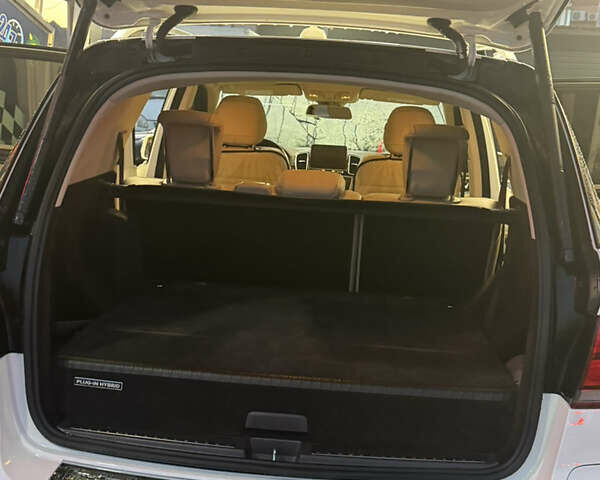 Белый Мерседес ГЛЕ-Класс, объемом двигателя 3 л и пробегом 160 тыс. км за 35500 $, фото 18 на Automoto.ua