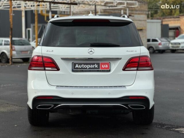 Белый Мерседес ГЛЕ-Класс, объемом двигателя 2.1 л и пробегом 101 тыс. км за 31990 $, фото 11 на Automoto.ua