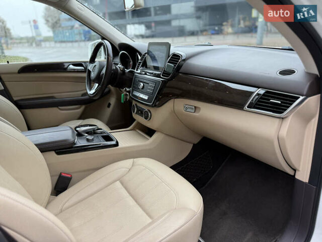 Белый Мерседес ГЛЕ-Класс, объемом двигателя 3.5 л и пробегом 80 тыс. км за 29900 $, фото 15 на Automoto.ua