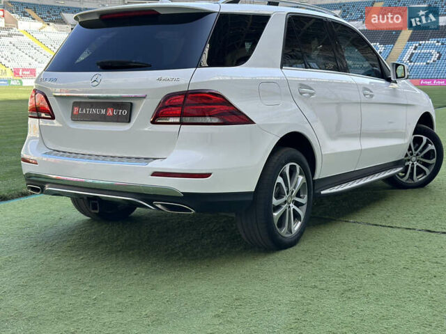 Білий Мерседес ГЛЕ-Клас, об'ємом двигуна 3.5 л та пробігом 237 тис. км за 22900 $, фото 25 на Automoto.ua