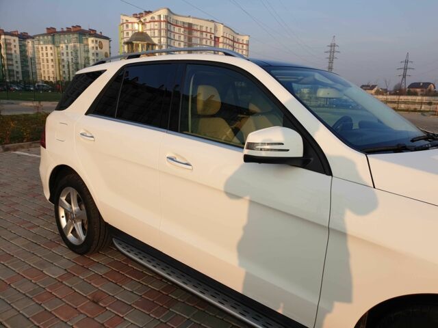 Белый Мерседес ГЛЕ-Класс, объемом двигателя 3.5 л и пробегом 108 тыс. км за 27499 $, фото 9 на Automoto.ua