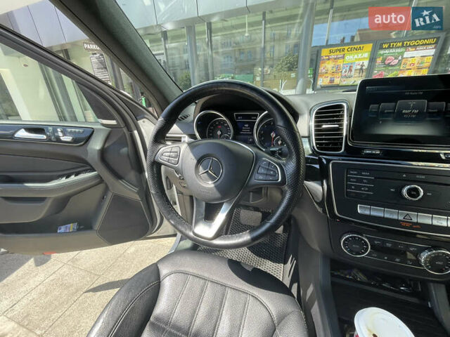 Белый Мерседес ГЛЕ-Класс, объемом двигателя 3.5 л и пробегом 100 тыс. км за 40500 $, фото 2 на Automoto.ua