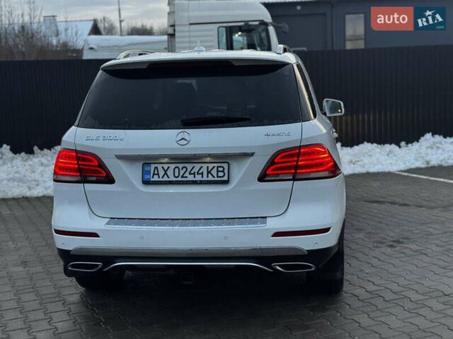 Білий Мерседес ГЛЕ-Клас, об'ємом двигуна 2.14 л та пробігом 132 тис. км за 33000 $, фото 21 на Automoto.ua