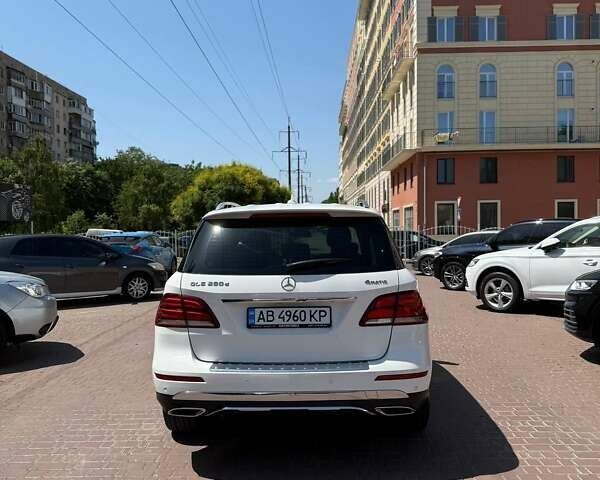Белый Мерседес ГЛЕ-Класс, объемом двигателя 2.14 л и пробегом 70 тыс. км за 33500 $, фото 3 на Automoto.ua