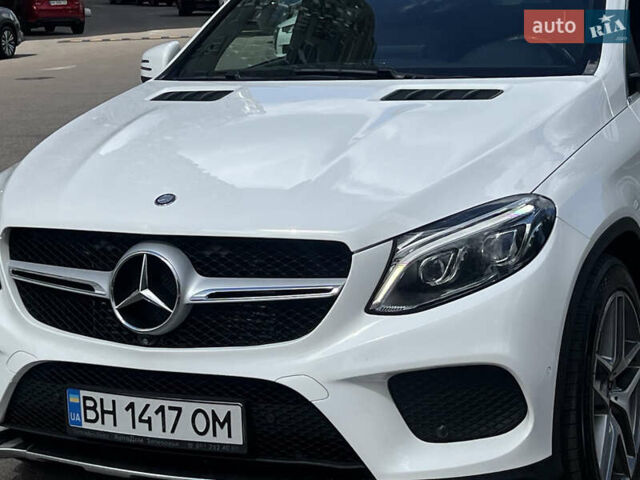 Белый Мерседес ГЛЕ-Класс, объемом двигателя 2.99 л и пробегом 198 тыс. км за 36999 $, фото 1 на Automoto.ua
