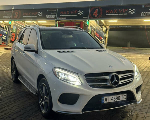 Белый Мерседес ГЛЕ-Класс, объемом двигателя 3 л и пробегом 160 тыс. км за 35500 $, фото 1 на Automoto.ua