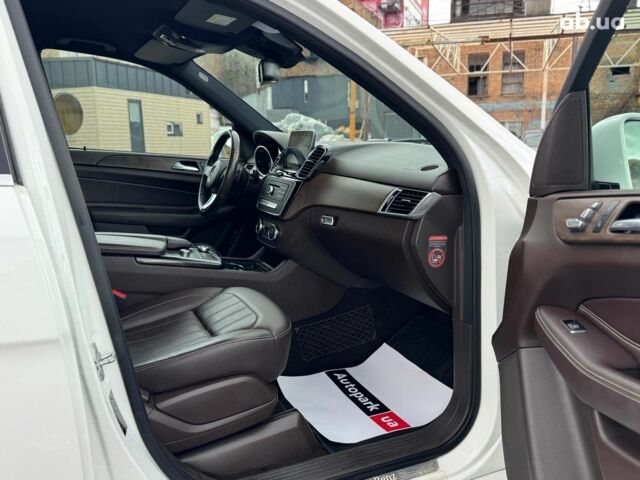 Белый Мерседес ГЛЕ-Класс, объемом двигателя 2.1 л и пробегом 101 тыс. км за 31990 $, фото 61 на Automoto.ua