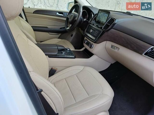 Белый Мерседес ГЛЕ-Класс, объемом двигателя 3 л и пробегом 59 тыс. км за 38300 $, фото 22 на Automoto.ua