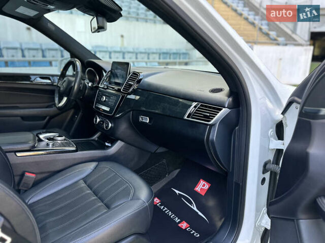 Білий Мерседес ГЛЕ-Клас, об'ємом двигуна 3.5 л та пробігом 237 тис. км за 22900 $, фото 67 на Automoto.ua