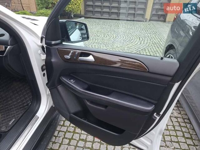 Мерседес ГЛЕ-Клас 2016 у Дніпро (Дніпропетровську) на Automoto.ua Білий Мерседес ГЛЕ-Клас, об'ємом двигуна 3.5 л та пробігом 208 тис. км за 25000 $, фото 1 на Automoto.ua