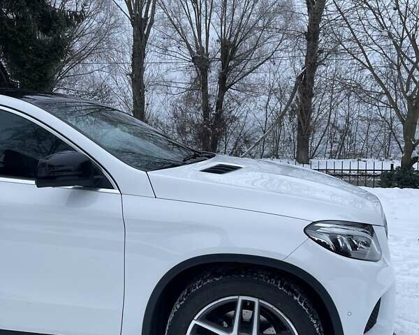 Белый Мерседес ГЛЕ-Класс, объемом двигателя 2.99 л и пробегом 179 тыс. км за 43950 $, фото 5 на Automoto.ua