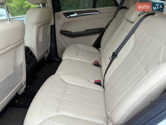 Белый Мерседес ГЛЕ-Класс, объемом двигателя 3.5 л и пробегом 80 тыс. км за 29900 $, фото 17 на Automoto.ua
