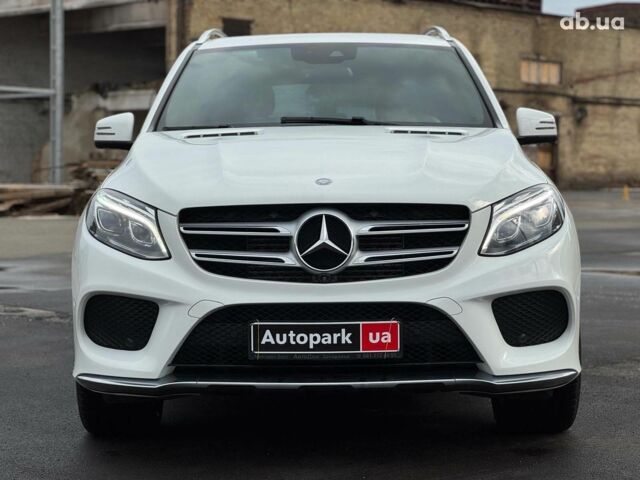 Белый Мерседес ГЛЕ-Класс, объемом двигателя 2.1 л и пробегом 101 тыс. км за 31990 $, фото 4 на Automoto.ua