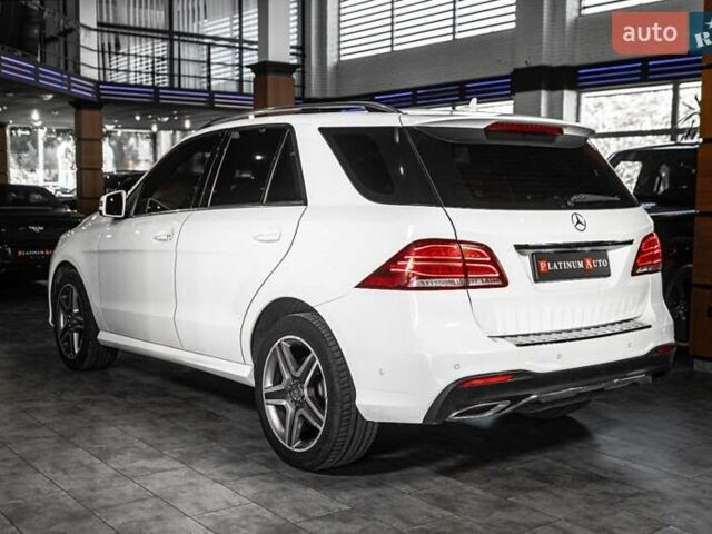 Белый Мерседес ГЛЕ-Класс, объемом двигателя 2.14 л и пробегом 179 тыс. км за 27900 $, фото 55 на Automoto.ua