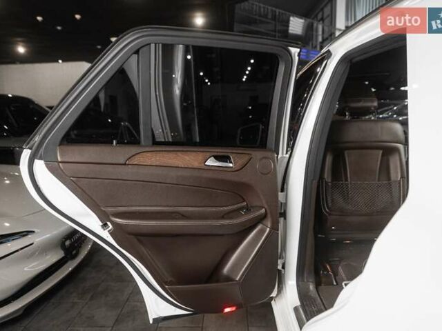 Белый Мерседес ГЛЕ-Класс, объемом двигателя 2.14 л и пробегом 179 тыс. км за 27900 $, фото 6 на Automoto.ua