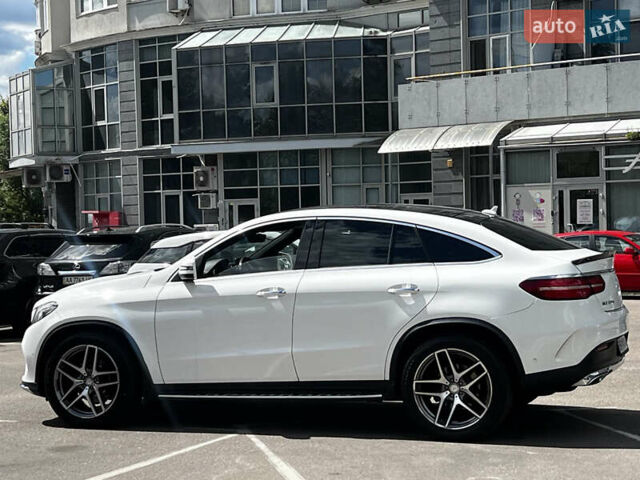 Белый Мерседес ГЛЕ-Класс, объемом двигателя 2.99 л и пробегом 198 тыс. км за 36999 $, фото 4 на Automoto.ua