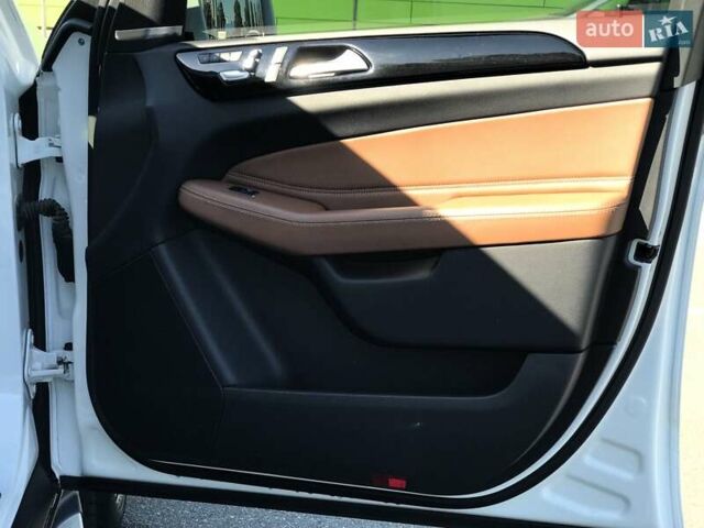 Белый Мерседес ГЛЕ-Класс, объемом двигателя 3 л и пробегом 188 тыс. км за 29500 $, фото 37 на Automoto.ua