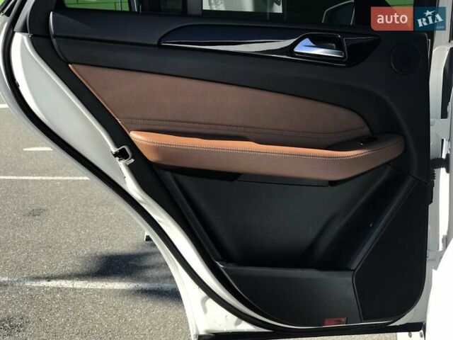 Белый Мерседес ГЛЕ-Класс, объемом двигателя 3 л и пробегом 188 тыс. км за 29500 $, фото 30 на Automoto.ua