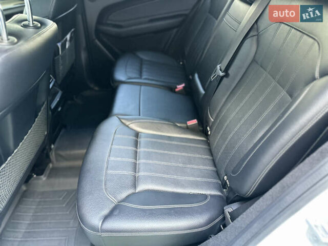 Білий Мерседес ГЛЕ-Клас, об'ємом двигуна 3.5 л та пробігом 237 тис. км за 22900 $, фото 59 на Automoto.ua