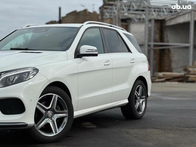 Белый Мерседес ГЛЕ-Класс, объемом двигателя 2.1 л и пробегом 101 тыс. км за 31990 $, фото 3 на Automoto.ua