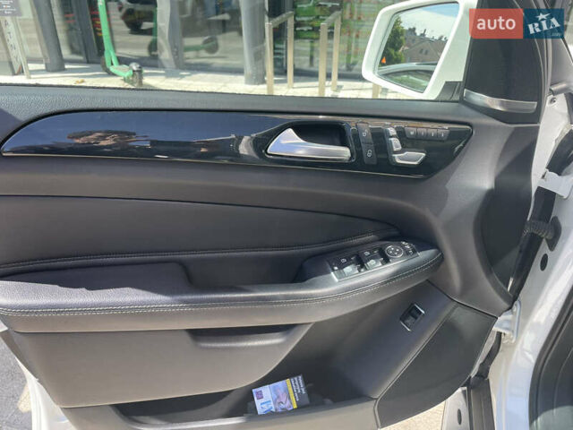 Белый Мерседес ГЛЕ-Класс, объемом двигателя 3.5 л и пробегом 100 тыс. км за 40500 $, фото 16 на Automoto.ua