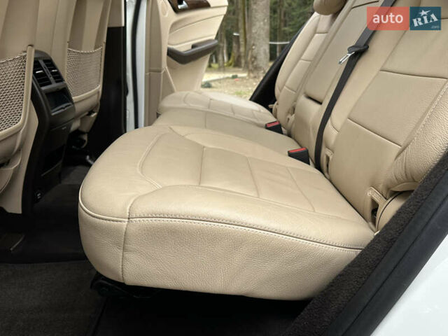 Белый Мерседес ГЛЕ-Класс, объемом двигателя 3 л и пробегом 198 тыс. км за 26500 $, фото 110 на Automoto.ua