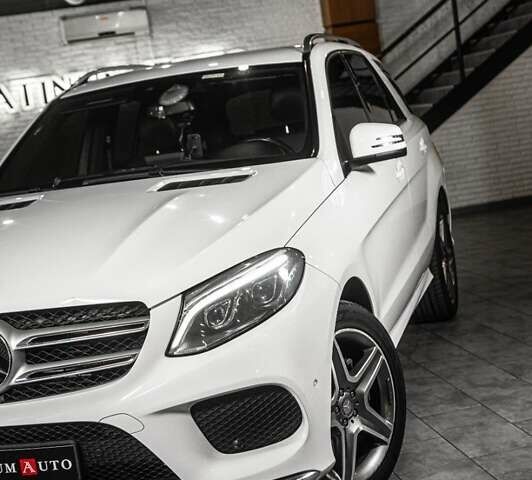 Белый Мерседес ГЛЕ-Класс, объемом двигателя 2.14 л и пробегом 179 тыс. км за 27900 $, фото 27 на Automoto.ua