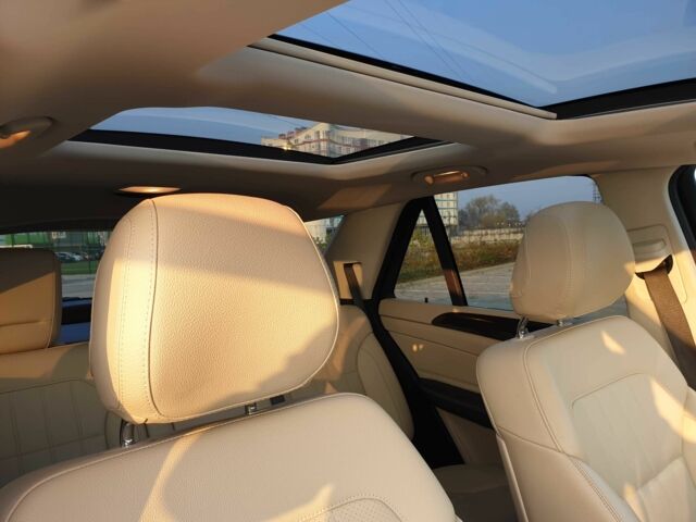 Белый Мерседес ГЛЕ-Класс, объемом двигателя 3.5 л и пробегом 108 тыс. км за 27499 $, фото 17 на Automoto.ua