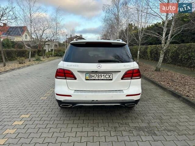 Белый Мерседес ГЛЕ-Класс, объемом двигателя 3 л и пробегом 59 тыс. км за 38300 $, фото 4 на Automoto.ua