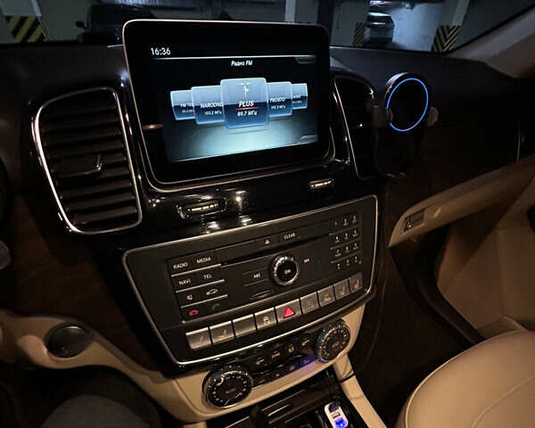 Белый Мерседес ГЛЕ-Класс, объемом двигателя 3 л и пробегом 59 тыс. км за 37800 $, фото 5 на Automoto.ua