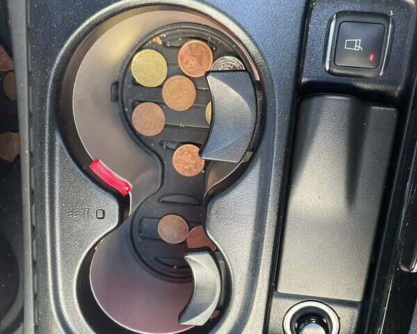 Белый Мерседес ГЛЕ-Класс, объемом двигателя 3.5 л и пробегом 100 тыс. км за 40500 $, фото 12 на Automoto.ua