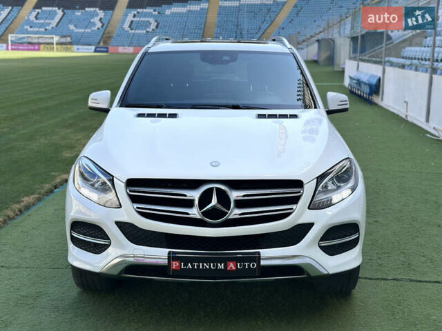 Білий Мерседес ГЛЕ-Клас, об'ємом двигуна 3.5 л та пробігом 237 тис. км за 22900 $, фото 1 на Automoto.ua
