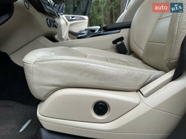 Белый Мерседес ГЛЕ-Класс, объемом двигателя 3 л и пробегом 198 тыс. км за 26500 $, фото 97 на Automoto.ua