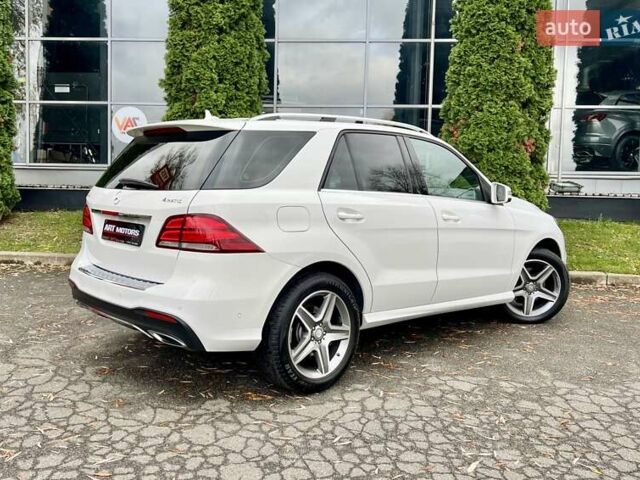 Белый Мерседес ГЛЕ-Класс, объемом двигателя 2.14 л и пробегом 101 тыс. км за 36777 $, фото 3 на Automoto.ua