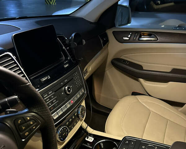 Мерседес ГЛЕ-Класс 2016 в Одессе на Automoto.ua Белый Мерседес ГЛЕ-Класс, объемом двигателя 3 л и пробегом 59 тыс. км за 38900 $, фото 4 на Automoto.ua