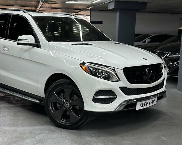 Мерседес ГЛЕ-Класс 2016 в Одессе на Automoto.ua Белый Мерседес ГЛЕ-Класс, объемом двигателя 3.5 л и пробегом 139 тыс. км за 26500 $, фото 1 на Automoto.ua