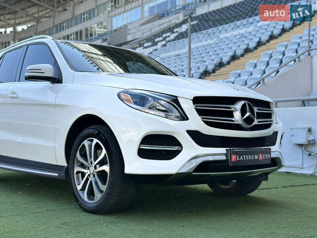 Білий Мерседес ГЛЕ-Клас, об'ємом двигуна 3.5 л та пробігом 237 тис. км за 22900 $, фото 6 на Automoto.ua
