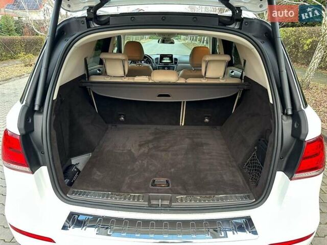 Белый Мерседес ГЛЕ-Класс, объемом двигателя 3 л и пробегом 59 тыс. км за 38300 $, фото 16 на Automoto.ua