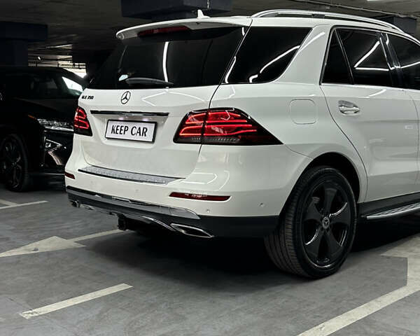 Мерседес ГЛЕ-Класс 2016 в Одессе на Automoto.ua Белый Мерседес ГЛЕ-Класс, объемом двигателя 3.5 л и пробегом 139 тыс. км за 26500 $, фото 6 на Automoto.ua