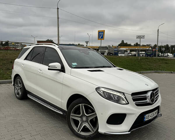 Белый Мерседес ГЛЕ-Класс, объемом двигателя 2.99 л и пробегом 150 тыс. км за 41500 $, фото 2 на Automoto.ua