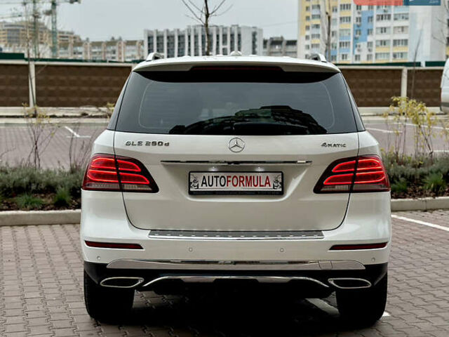 Білий Мерседес ГЛЕ-Клас, об'ємом двигуна 2.14 л та пробігом 90 тис. км за 34990 $, фото 11 на Automoto.ua