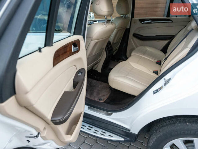 Белый Мерседес ГЛЕ-Класс, объемом двигателя 2.14 л и пробегом 172 тыс. км за 31000 $, фото 42 на Automoto.ua